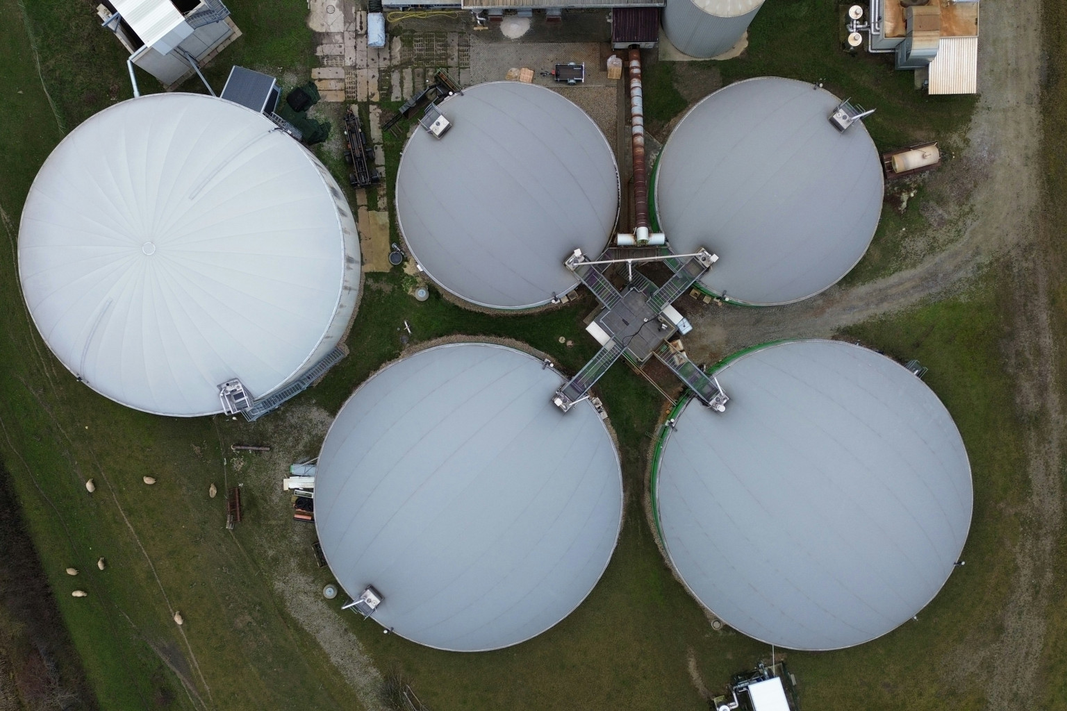INTRODUCTION TO BIOGAS TECHNOLOGY